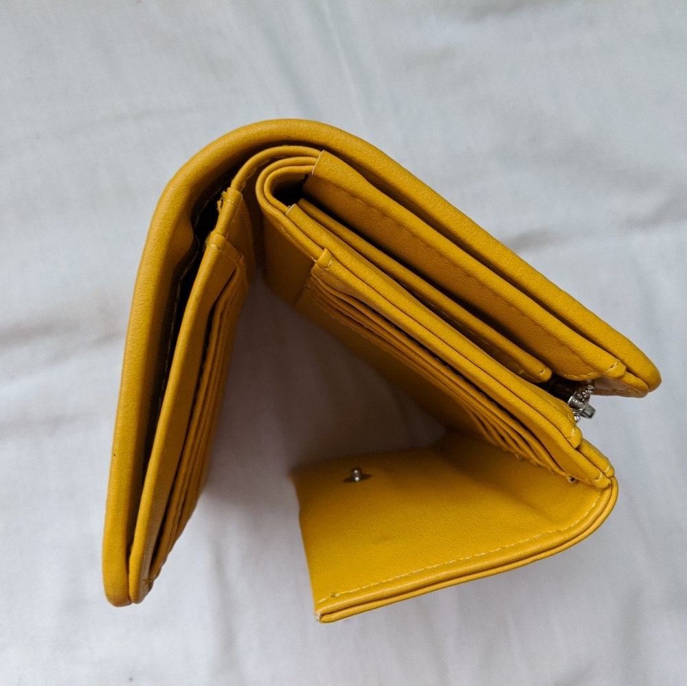Wallet - Picture 2 of 7